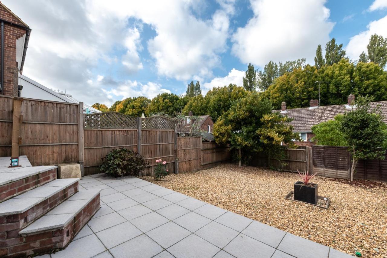 3 Bedrooms House Ideal For Long Stays! Southampton Eksteriør billede